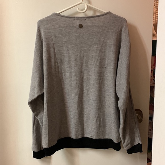 Grey Sweater with Black Flower - Picture 2 of 10